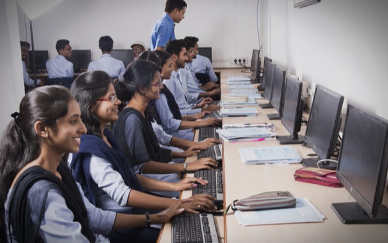 Technology-in-Indian-Classrooms-is-Behind